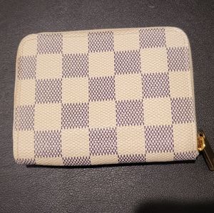 Authentic pre loved card  wallet louis vuitton